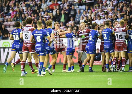 Wigan, Angleterre - 26 juillet 2024 - échanges de vues. Rugby League Betfred Super League , Wigan Warriors vs Warrington Wolves au Brick Community Stadium, Wigan, Royaume-Uni Dean Williams Banque D'Images