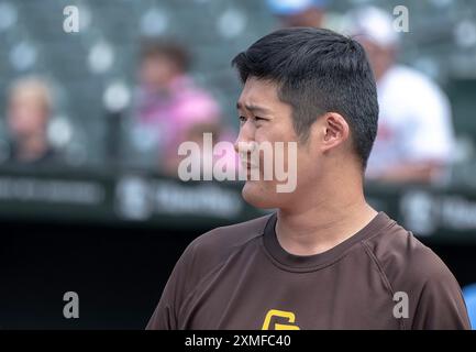 Baltimore, États-Unis. 27 juillet 2024. BALTIMORE, MD - JUILLET 27 : Ha-Seong Kim (7 ans) des Padres de San Diego avant un match MLB entre les Orioles de Baltimore et les Padres de San Diego, le 27 juillet 2024, à Orioles Park à Camden Yards, à Baltimore, Maryland. (Photo de Tony Quinn/SipaUSA) crédit : Sipa USA/Alamy Live News Banque D'Images