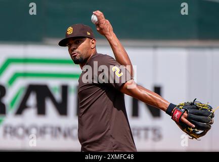 Baltimore, États-Unis. 27 juillet 2024. BALTIMORE, MD - JUILLET 27 : deuxième base des Padres de San Diego, Xander Bogaerts (2) avant un match MLB entre les Orioles de Baltimore et les Padres de San Diego, le 27 juillet 2024, à Orioles Park à Camden Yards, à Baltimore, Maryland. (Photo de Tony Quinn/SipaUSA) crédit : Sipa USA/Alamy Live News Banque D'Images