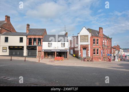 Rue déserte à Ilkeston, Derbyshire, Royaume-Uni Banque D'Images