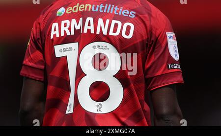 Armando Quitirna de Crawley Town Banque D'Images