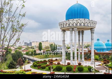 Monument Patriots Mémorial et Musée des victimes de la répression politique au printemps à Tachkent en Ouzbékistan Banque D'Images
