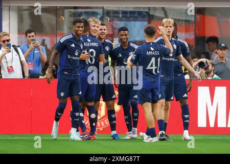 Los Angeles, États-Unis. 27 juillet 2024. Rasmus Hojlund de Manchester United (troisième l) célèbre avec ses coéquipiers après avoir marqué un but lors d'un match de football amical d'avant-saison au Sofi Stadium. Score final ; Manchester United 1:2 Arsenal Credit : SOPA images Limited/Alamy Live News Banque D'Images