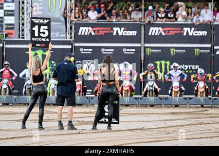 Lommel, Belgique. 28 juillet 2024. La grille de départ a représenté la course MX2 lors de l'épreuve de motocross MXGP Grand Prix Flanders, course 14/20 du Championnat du monde FIM de Motocross, dimanche 28 juillet 2024 à Lommel. BELGA PHOTO MAARTEN STRAETEMANS crédit : Belga News Agency/Alamy Live News Banque D'Images