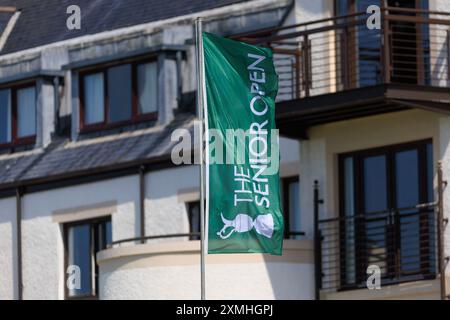 28 juillet 2024 ; Carnoustie Golf Links, Carnoustie, Angus, Écosse, championnat Senior Open, Round 4 ; le drapeau Seniors Open bat sur le 1er trou Banque D'Images