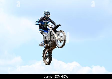 Lommel, Belgique. 28 juillet 2024. Le néerlandais Calvin Vlaanderen photographié en action lors du Grand Prix de motocross MXGP Flanders, course 14/20 du Championnat du monde FIM de Motocross, dimanche 28 juillet 2024 à Lommel. BELGA PHOTO MAARTEN STRAETEMANS crédit : Belga News Agency/Alamy Live News Banque D'Images