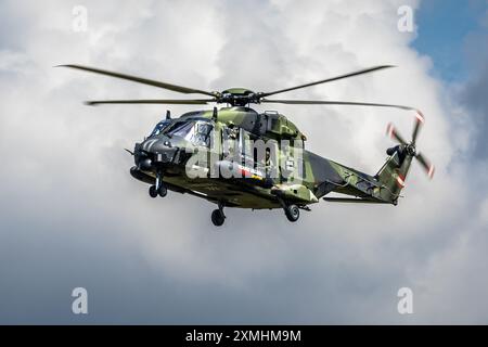 Armée allemande - NHIndustries NH90 TTH, arrivée à la RAF Fairford pour se produire au Royal International Air Tattoo 2024. Banque D'Images