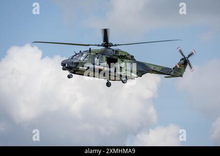 Armée allemande - NHIndustries NH90 TTH, arrivée à la RAF Fairford pour se produire au Royal International Air Tattoo 2024. Banque D'Images