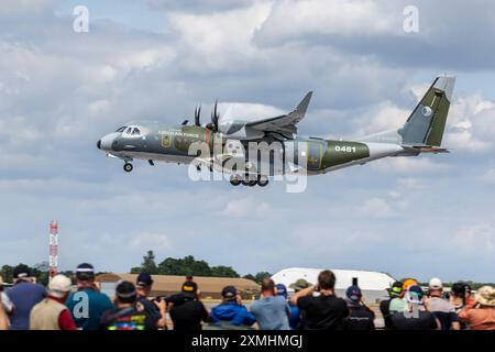 Armée de l'air tchèque - Airbus C-295M, arrivée à la RAF Fairford pour participer à l'exposition statique au Royal International Air Tattoo 2024. Banque D'Images