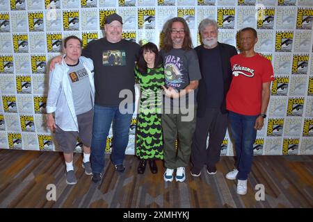 Billy West, John DiMaggio, Lauren Tom, David Herman, Maurice LaMarche und Phil LaMarr beim Photocall zu Hulu animation Futurama auf der San Diego Comic-Con International 2024 im Hilton Bayfront Hotel. San Diego, 27.07.2024 *** Billy West, John DiMaggio, Lauren Tom, David Herman, Maurice LaMarche et Phil LaMarr à l'appel photo pour la série animée Futurama de Hulu à San Diego Comic Con International 2024 à l'hôtel Hilton Bayfront San Diego, 27 07 2024 Foto:xD.xStarbuckx/xFuturexImagex simpsons 4725 Banque D'Images