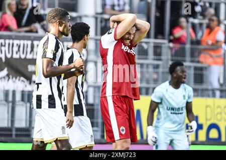 Charleroi, Belgique. 28 juillet 2024. Vincent Janssen d'Anvers réagit lors d'un match de football entre le Sporting Charleroi et le Royal Antwerp FC, dimanche 28 juillet 2024 à Charleroi, le jour d'ouverture de la saison 2024-2025 de la première division du championnat belge 'Jupiler Pro League'. BELGA PHOTO TOM GOYVAERTS crédit : Belga News Agency/Alamy Live News Banque D'Images
