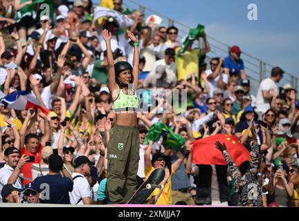 PARIS (FRANCE), 2807/2024 - JEUX OLYMPIQUES / SPORTS / SKATEBOARD - la skatrice brésilienne Rayssa Leal, Fadinha, remporte une médaille de Bronze dans la catégorie Skate Park, organisée au Parc urbain de la Concorde, dans la capitale française, ce dimanche (28) Banque D'Images