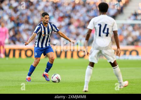 FC Porto vs Al Nassr, Porto, Dragon Stadium, Portugal. 28 juillet 2024. De gauche à droite, Alan Varela (joueur du FC Porto), lors du match de présentation de l'équipe portugaise FC Porto. Crédit : Victor Sousa/Alamy Live News Banque D'Images