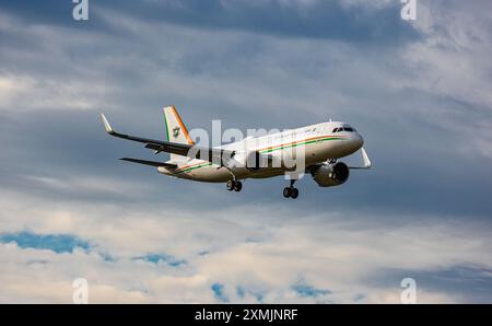 Zurich, Suisse, 14 juin 2024 : L'avion du gouvernement de Côte d'Ivoire amène la délégation de l'Etat sud-africain à la conférence de paix en Ukraine. Banque D'Images