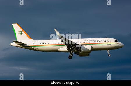 Zurich, Suisse, 14 juin 2024 : L'avion du gouvernement de Côte d'Ivoire amène la délégation de l'Etat sud-africain à la conférence de paix en Ukraine. Banque D'Images