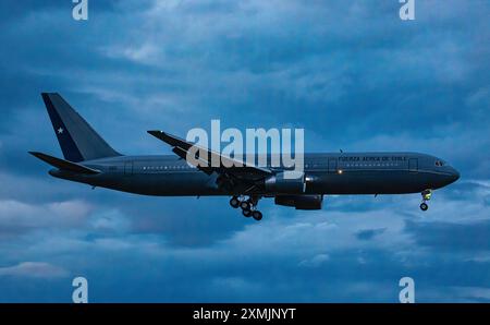 Zurich, Suisse, 14 juin 2024 : la délégation du Chili se rend à la Conférence de paix en Ukraine à bord d'un Boeing 767-3YER de l'armée de l'air chilienne. ORD Banque D'Images