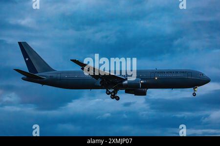 Zurich, Suisse, 14 juin 2024 : la délégation du Chili se rend à la Conférence de paix en Ukraine à bord d'un Boeing 767-3YER de l'armée de l'air chilienne. ORD Banque D'Images