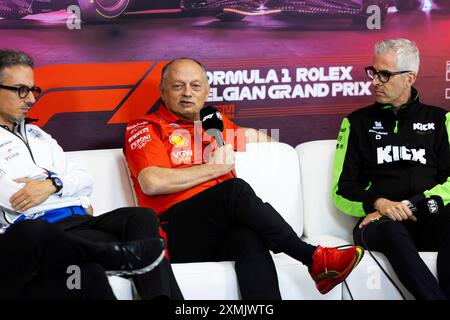 Spa-Francorchamps, Belgique. 26 juillet 2024. Frédéric Vasseur (FRA, Scuderia Ferrari HP), Alessandro Alunni Bravi (ITA, Stake F1 Team Kick Sauber), Grand Prix de F1 de Belgique au circuit de Spa-Francorchamps le 26 juillet 2024 à Spa-Francorchamps, Belgique. (Photo de HOCH Zwei) crédit : dpa/Alamy Live News Banque D'Images