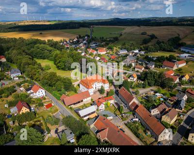 Reinhardsgrimma Das Schloss Reinhardtsgrimma ist ein barockes Schloss im Ortsteil Reinhardtsgrimma der Stadt Glashütte im Landkreis Sächsische Schweiz-Osterzgebirge in Saxe. Reinhardtsgrimma Sachsen Deutschland *** Reinhardsgrimma le château de Reinhardtsgrimma est un château baroque situé dans le district de Reinhardtsgrimma de la ville de Glashütte dans le district de Suisse saxonne montagnes de minerai orientales en Saxe Reinhardtsgrimma Saxe Allemagne Banque D'Images