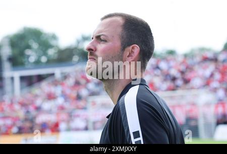 Kristopher Fetz, entraîneur Dueren 1. FC Dueren vs FC Bayern Muenchen, Fussball, Freundschaftsspiel, saison 2024-2025, 28.07.2024 Foto : Eibner-Pressefoto/Joerg Niebergall Banque D'Images