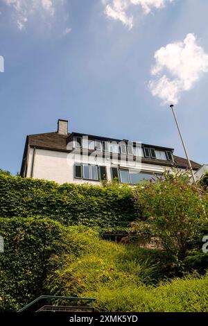 Die Stiftung Bundeskanzler-Adenauer-Haus ist eine Bundesstiftung, die seit 1978 eine Gedenkstätte für den ersten deutschen Bundeskanzler Konrad Adenauer unterhält. Adenauerhaus *** la Fondation de la Maison du Chancelier fédéral Adenauer est une fondation fédérale qui maintient un mémorial en l'honneur du premier Chancelier allemand Konrad Adenauer depuis 1978 Adenauer House Banque D'Images