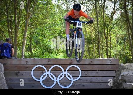 Elancourt, France. 28 juillet 2024. Anne Terpstra ( NED ), vélo de montagne, ski de fond féminin pendant les Jeux Olympiques de Paris 2024 le 28 juillet 2024 à Elancourt Hill à Elancourt, France - photo Federico Pestellini/Panoramic/DPPI Media Credit : DPPI Media/Alamy Live News Banque D'Images