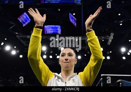 Paris, France. 28 juillet 2024. La gymnaste belge Nina Derwael célèbre après l'exercice de barres inégales lors de la qualification pour la compétition de gymnastique féminine de subdivision 5 aux Jeux Olympiques de Paris 2024, le dimanche 28 juillet 2024 à Paris, France. Les Jeux de la XXXIIIe Olympiade se déroulent à Paris du 26 juillet au 11 août. La délégation belge compte 165 athlètes en compétition dans 21 sports. BELGA PHOTO DIRK WAEM crédit : Belga News Agency/Alamy Live News Banque D'Images