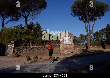 Roma, Italie. 28 juillet 2024. L'UNESCO dichiara via Appia Antica, Regina Viarum, patrimonio dell'Umanit&#xe0 ; Roma, Italia &#x2014; Domenica 28 luglio 2024 - Cronaca - (foto di Cecilia Fabiano/LaPresse) L'UNESCO déclare la voie Appienne, Regina Viarum, site du patrimoine mondial Rome, Italie - dimanche 28 juillet 2024 - Actualités - (photo de Cecilia Fabiano/LaPresse) crédit : LaPresse/Alamy Live News Banque D'Images