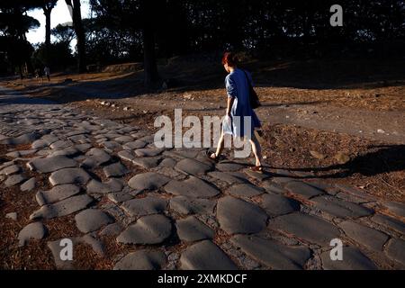 Roma, Italie. 28 juillet 2024. L'UNESCO dichiara via Appia Antica, Regina Viarum, patrimonio dell'Umanit&#xe0 ; Roma, Italia &#x2014; Domenica 28 luglio 2024 - Cronaca - (foto di Cecilia Fabiano/LaPresse) L'UNESCO déclare la voie Appienne, Regina Viarum, site du patrimoine mondial Rome, Italie - dimanche 28 juillet 2024 - Actualités - (photo de Cecilia Fabiano/LaPresse) crédit : LaPresse/Alamy Live News Banque D'Images