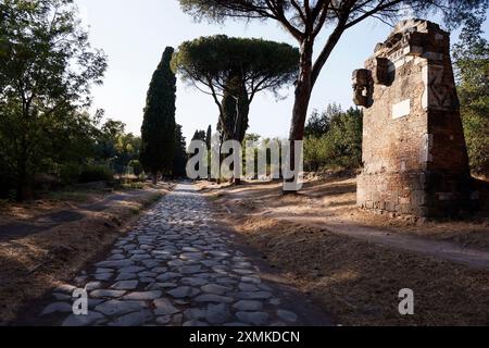 Roma, Italie. 28 juillet 2024. L'UNESCO dichiara via Appia Antica, Regina Viarum, patrimonio dell'Umanit&#xe0 ; Roma, Italia &#x2014; Domenica 28 luglio 2024 - Cronaca - (foto di Cecilia Fabiano/LaPresse) L'UNESCO déclare la voie Appienne, Regina Viarum, site du patrimoine mondial Rome, Italie - dimanche 28 juillet 2024 - Actualités - (photo de Cecilia Fabiano/LaPresse) crédit : LaPresse/Alamy Live News Banque D'Images