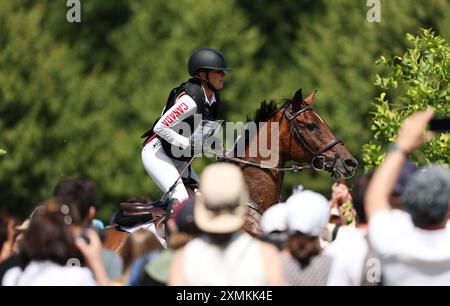 Versailles, France. 28 juillet 2024. Jessica Phoenix du Canada participe à l’Eventing Cross Country de l’équitation aux Jeux olympiques de Paris 2024 à Versailles, France, le 28 juillet 2024. Crédit : Li Ying/Xinhua/Alamy Live News Banque D'Images