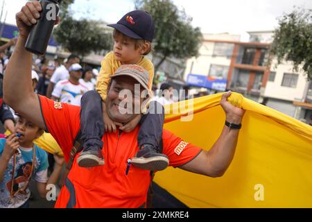 UIO POL MARCHAVENEZUELA Quito, 28 juillet 2024 des citoyens vénézuéliens descendent dans les rues de Quito pour élever leur voix sur les élections présidentielles dans le pays voisin API JUAN RUIZ CONDOR POL UIO POL MARCHAVENEZUELA 9f1ea76c04db6cb6cb347eec8e1613efb48 Copyright : XJUANXRUIZXCONDORX Banque D'Images