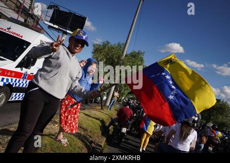 UIO POL MARCHAVENEZUELA Quito, 28 juillet 2024 des citoyens vénézuéliens descendent dans les rues de Quito pour élever leur voix sur les élections présidentielles dans le pays voisin API JUAN RUIZ CONDOR POL UIO POL MARCHAVENEZUELA a3554810e9a0088636bec5cd59dec6aa Copyright : xJuanxRuizxCondorx Banque D'Images