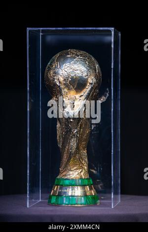 Trophée Jules Rimet de la Coupe du monde de la FIFA Qatar 2022 remporté par l'Argentine (football masculin). Banque D'Images