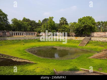 Baliati Royal Palace Manikganj étang, Dhaka Division, Saturia, Bangladesh Banque D'Images