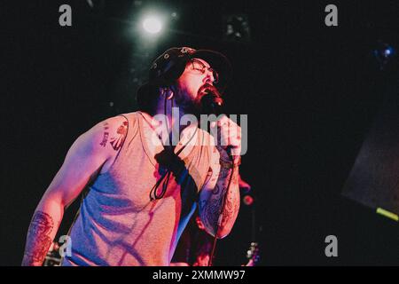 Copenhague, Danemark. 28 juillet 2024. Le groupe de hardcore danois Lifesick donne un concert au Pumpehuset à Copenhague. Ici, le chanteur Simon Shoshan est vu en direct sur scène. Crédit : Gonzales photo/Alamy Live News Banque D'Images