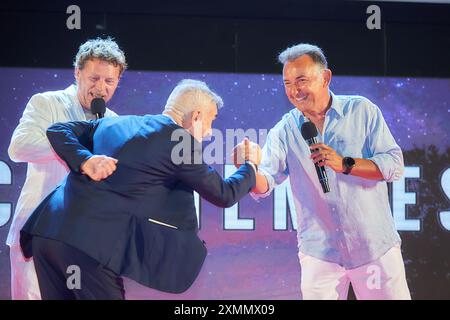 Zone porto Catanzaro, Catanzaro, Italie, 28 juillet 2024, Massimo Mauro et Federico Buffa au Magna Grecia film Festival pendant Michel Platini Converse Banque D'Images