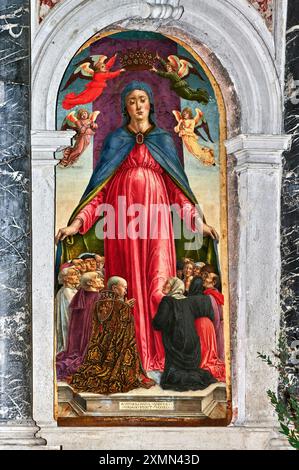 Madonna della Misericordia - olio su tavola - Bartolomeo Vivarini - 1474 - Venezia, chiesa di S. Maria Formosa Banque D'Images
