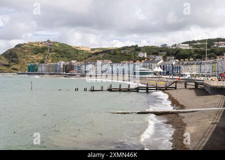 Front de mer et promenade d'Aberystwyth, West Wales, Royaume-Uni Banque D'Images