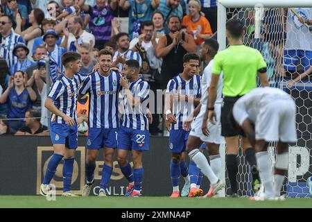 Porto, 07/28/2024 - Futebol Clube do Porto a accueilli Al Nasr à Estádio do Dragão ce soir dans un match de présentation pour les membres de l'équipe pour la saison 2024/25. Nico célèbre l'objectif. (Miguel Pereira/Global Imagens) Banque D'Images