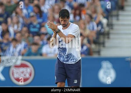 Porto, 07/28/2024 - Futebol Clube do Porto a accueilli Al Nasr à Estádio do Dragão ce soir dans un match de présentation pour les membres de l'équipe pour la saison 2024/25. Vitor Bruno (Miguel Pereira/Global Imagens) Banque D'Images