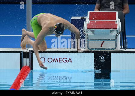 Paris, France. 29 juillet 2024. Le belge Lucas Henveaux en tête des manches de la compétition masculine de natation libre du 800 m aux Jeux Olympiques de Paris 2024, le lundi 29 juillet 2024 à Paris, France. Les Jeux de la XXXIIIe Olympiade se déroulent à Paris du 26 juillet au 11 août. La délégation belge compte 165 athlètes en compétition dans 21 sports. BELGA PHOTO ANTHONY BEHAR crédit : Belga News Agency/Alamy Live News Banque D'Images