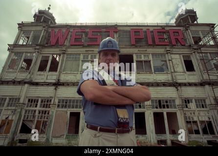 Jonathan Orrell - West Pier , Brighton 29 mai 1997 photo de Roger Bamber Banque D'Images