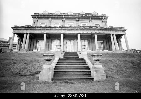 HEADINGTON HILL HALL ancienne maison de feu Robert Maxwell ouvert à la vue avant la vente du contenu par Sothebys 30 novembre 1992 photo de Roger Bamber Banque D'Images