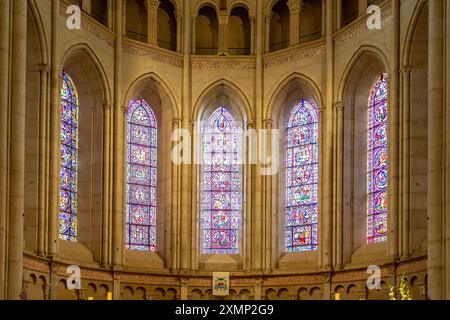 Vitraux, Cathédrale Saint Jean Baptiste, Lyon, Rhône, France Banque D'Images