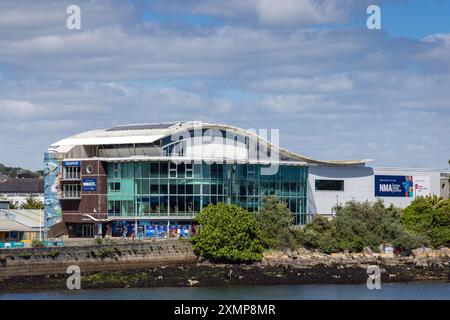 Le National Marine Aquarium sur la Barbican de Plymouth par une journée ensoleillée dans le Devon. Banque D'Images