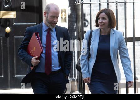 (De gauche à droite) - Jonathan Reynolds, secrétaire d'État aux entreprises et au commerce, et Bridget Phillipson, secrétaire d'État à l'éducation, quittent une réunion du cabinet à Downing Street à Londres, Angleterre, Royaume-Uni, le lundi 29 juillet 2024. Photo de Justin Ng/UPPA/Avalon crédit : Justin Ng/Alamy Live News Banque D'Images