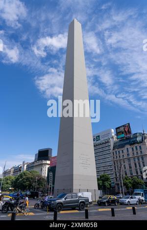 L'obélisque de Buenos AIrésine la place de la République à Buenos Aires, Argentine. Banque D'Images