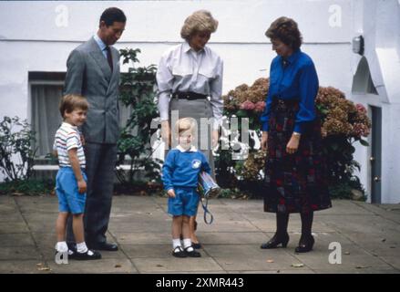 17-09-1987 Archivio Storico Olycom/LaPresse Henry, duca di Sussex, Meglio noto come Harry (Henry Charles Albert David; Londra, 15 settembre 1984), è un nobile e militare britannico, principe e membro della famiglia reale britannica, quinto in linea di succesone al trono del Regno Unito e dei reami del Commonwealth, dopo il fratello e i nipoti. Ha ricoperto il grado di maggiore nel reggimento dell'Household Cavalry (bleus et royaux) dell'esercito britannico. È il figlio secondogenito del re Carlo III del Regno Unito e di Diana Spencer (1961-1997), nonché il quarto nipote della regina Elisabe Banque D'Images