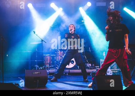 Sydregote, île Féroé. 19 juillet 2024. Le groupe islandais Groa donne un concert live lors du festival de musique féroïen G Festival 2024 à Sydregote. Banque D'Images